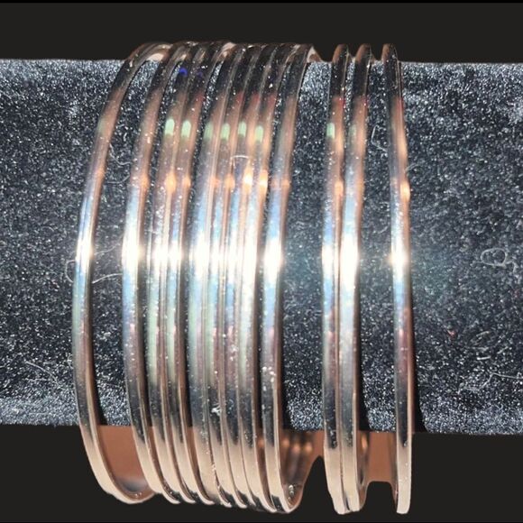 12 silver thin costume bangles - Picture 3 of 4